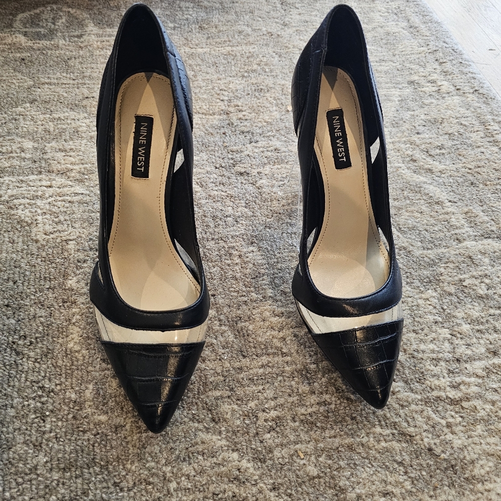 Nine West Tamika Pointy Toe Pumps -7 / M/ Black Embossed Croco